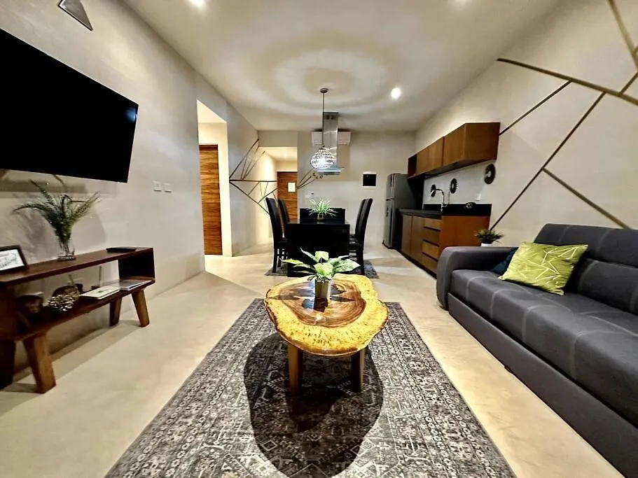 *Tulum 2Br W/ Pool, Gym, Security, Walk To Town Apartment 0*, Tulum